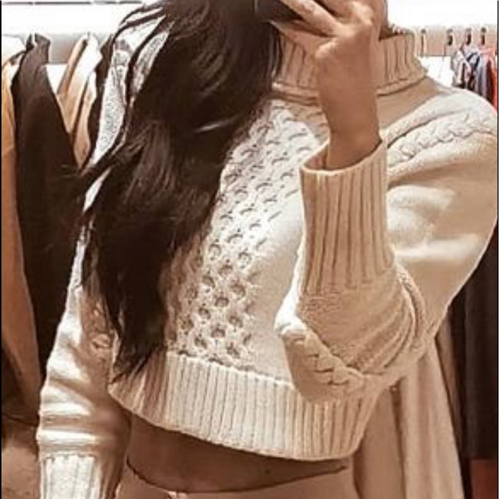 Shoulder pad cropped long sleeve sweater SOLD OUT